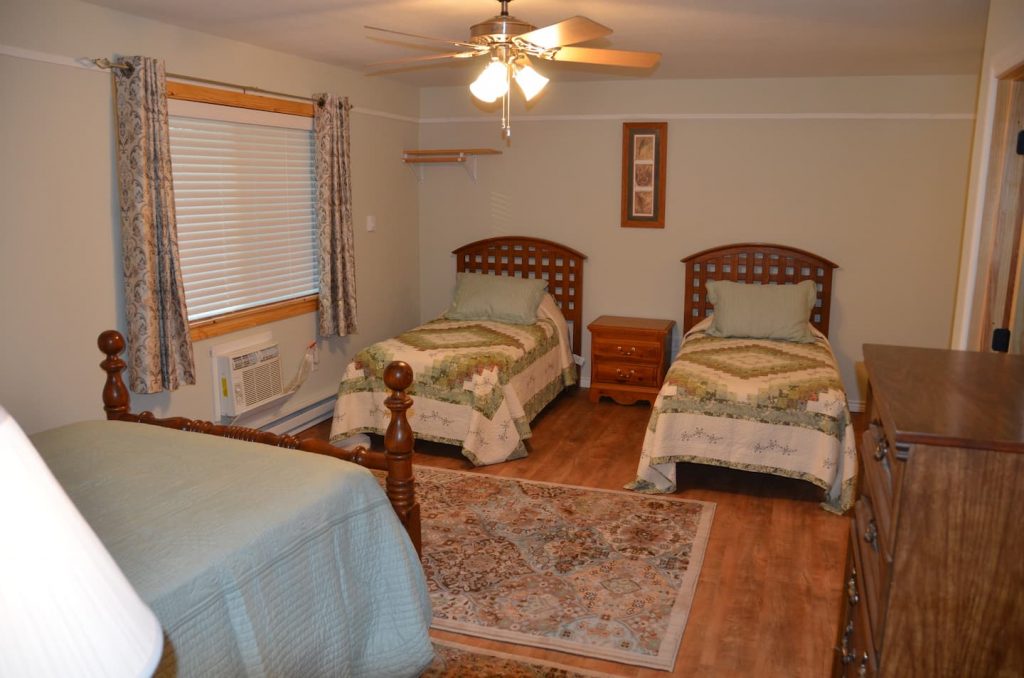 Lake Fork Farm | Two twin beds |Spacious separate full kitchen/ dining/living room. Accommodates 6 guests.